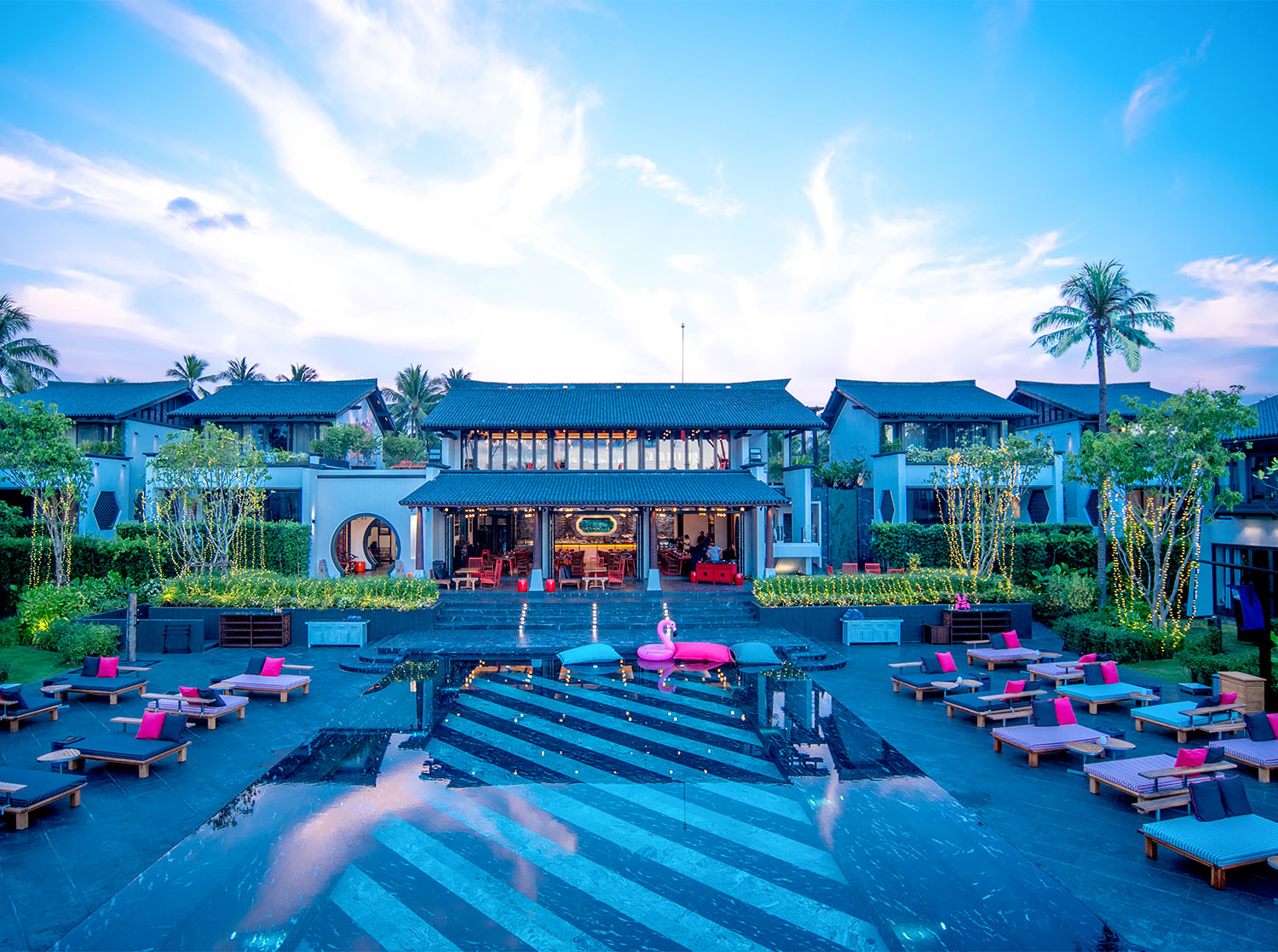 BabaBeachClub Hotel Phuket-Dining&Entertainment